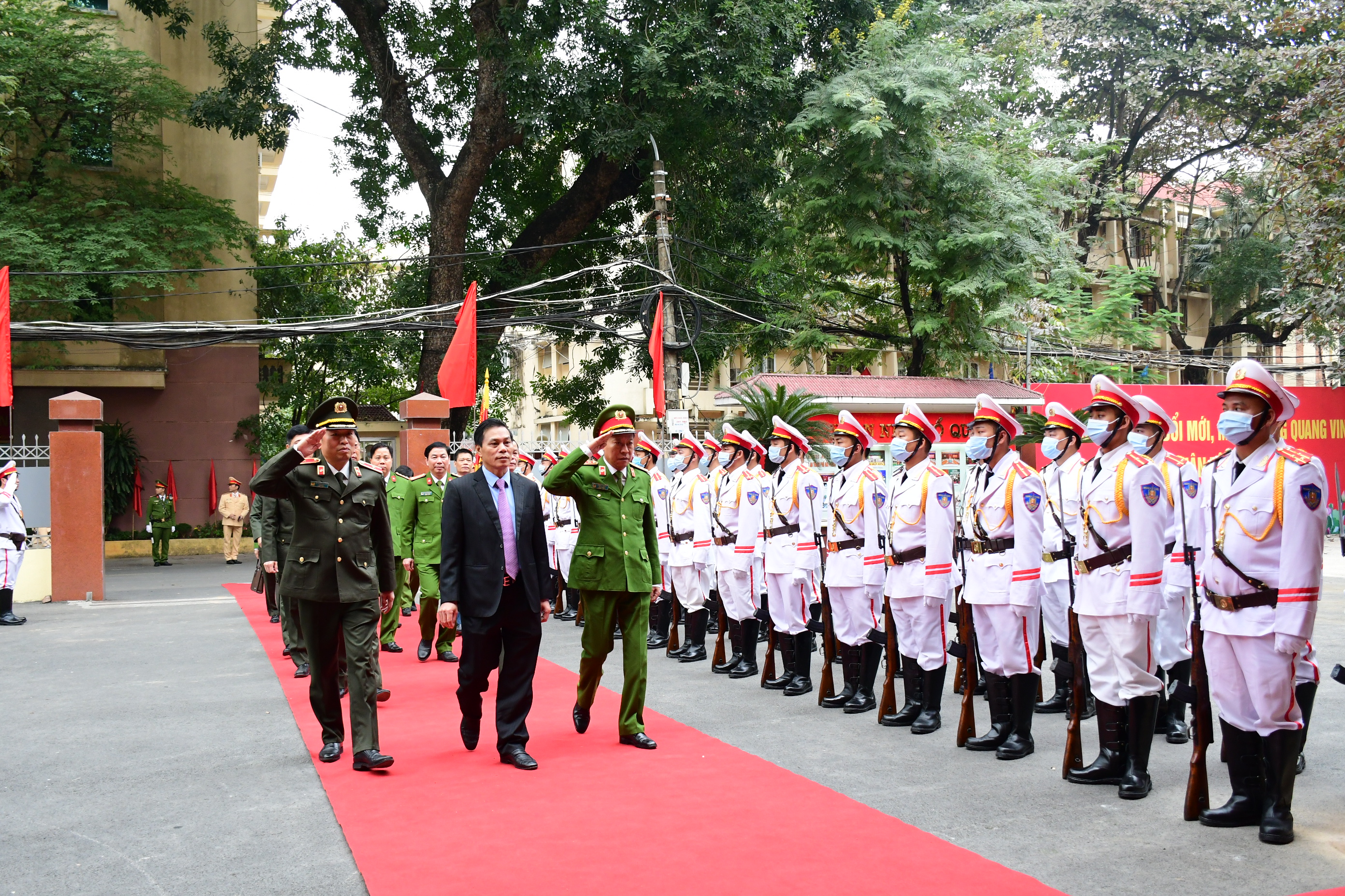 Công an thành phố triển khai công tác năm 2021